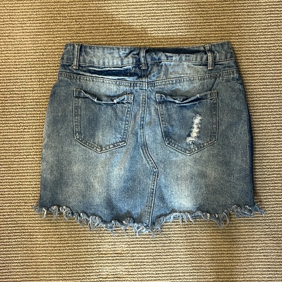 PacSun/L.A. Hearts cropped long sleeve top & Vintage Havana denim skirt - Picture 5 of 6